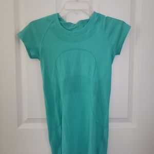Lululemon top
